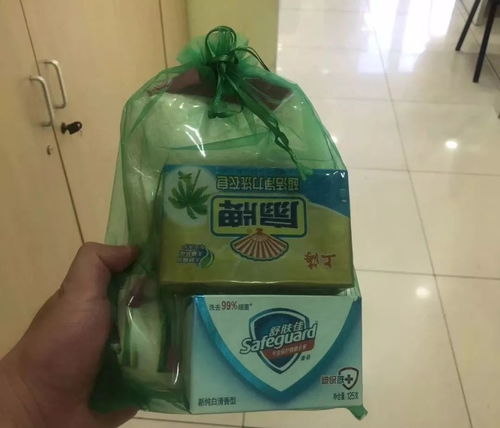 社區(qū)回饋顯真情，平江伙伴獲贈愛心日用品